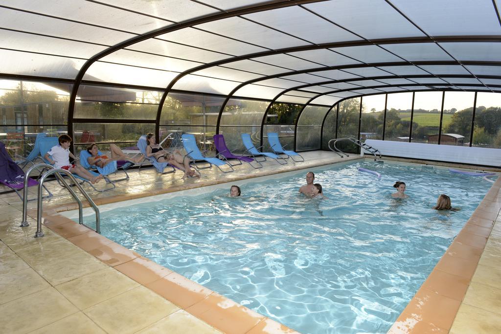 Les Roulottes & Cottages Du Moulin Chenillé-Changé Bagian luar foto